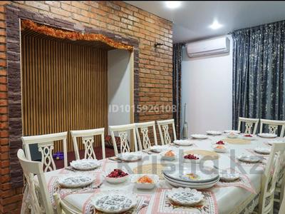 4-бөлмелі пәтер · 160 м² · 2/3 қабат, Юго-Восток — гипермаркет Дина, бағасы: 41 млн ₸ в Уральске