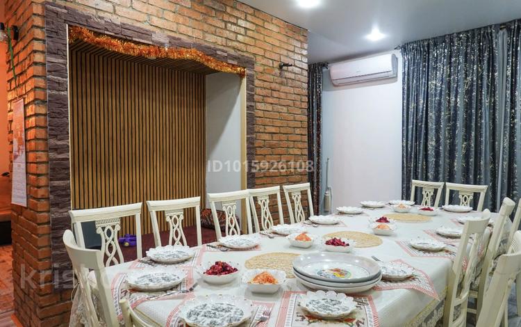 4-бөлмелі пәтер · 160 м² · 2/3 қабат, Юго-Восток — гипермаркет Дина, бағасы: 41 млн ₸ в Уральске — фото 2