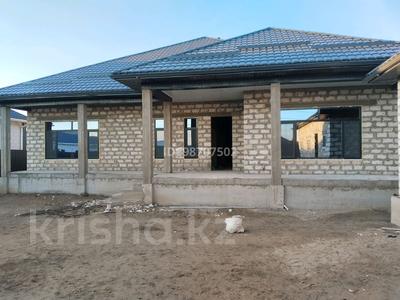 Отдельный дом · 6 комнат · 300 м² · 10 сот., мкр Жулдыз-2, 43 49 за 47 млн 〒 в Атырау