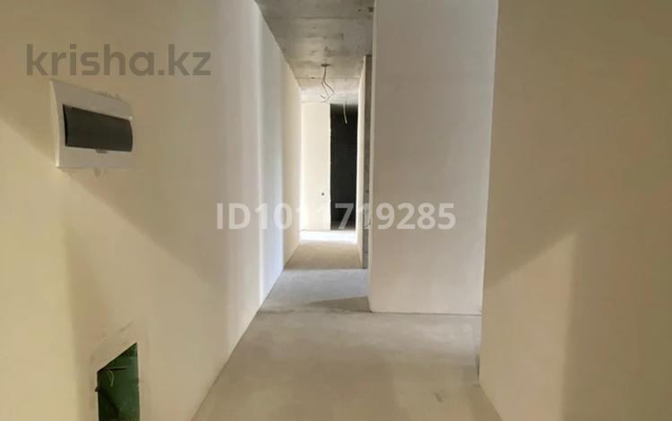 3-бөлмелі пәтер · 81 м² · 2/9 қабат, Ахмет Байтурсынулы 14, бағасы: 50 млн ₸ в Астане, Сарайшык р-н — фото 2