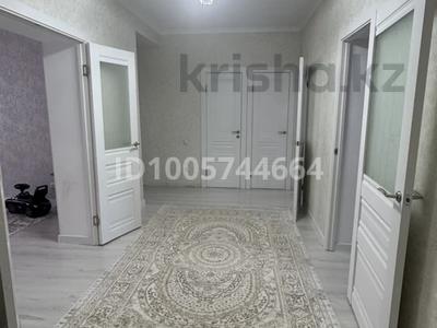 3-бөлмелі пәтер · 80 м² · 5/9 қабат, Нур Актобе — 2 мкр, бағасы: 27.5 млн ₸