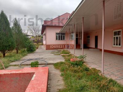 Продажа домов и дачи в Туркестанской обл.: Отдельный дом · 10 комнат · 200 м² · 28 сот., С. Бостаова 32 — Пос. Коктерек за 150 млн 〒 Отдельный дом · 10 комнат · 200 м² · 28 сот., С. Бостаова 32 — Пос. Коктерек за 150 млн 〒 в Сарыагаш