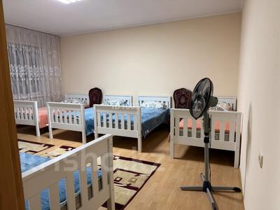 Отдельный дом · 8 комнат · 250 м², мкр Нижний Отырар, Жазықсай 71 — Рысқұлов за 500 000 〒 в Шымкенте, Туран р-н