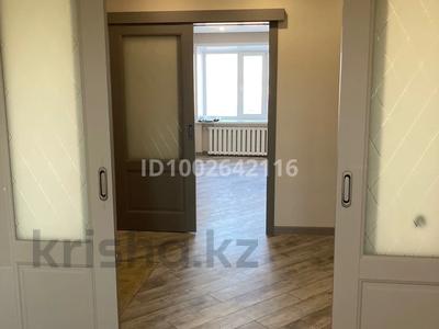 3-бөлмелі пәтер · 80 м² · 5/5 қабат, Набережная 44, бағасы: 20 000 〒 в Щучинске
