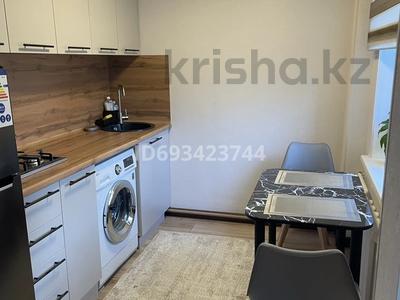 1-комнатная квартира, 32 м², 2/4 этаж помесячно, Розыбакиева 214 — Уг Тимирязева за 250 000 〒 в Алматы, Бостандыкский р-н