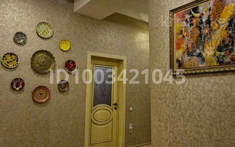 4-комнатная квартира · 200 м² · 6/12 этаж, Хаджи Мукана за 310 млн 〒 в Алматы, Медеуский р-н — фото 2