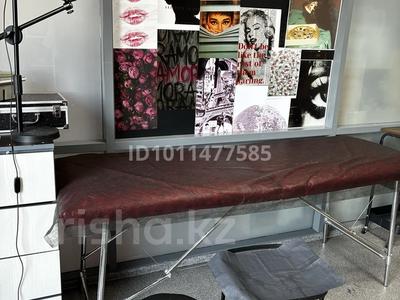 Салоны красоты, кабинеты и рабочие места, студии · 17 м² за 20 000 ₸ в Караганде, Казыбек би р-н