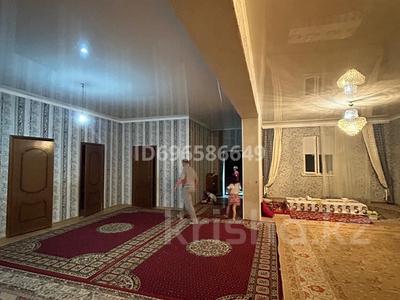 Жеке үй · 6 бөлме · 260 м² · 10 жүзд., Хазар 5 76 — Мектеп, Әлем спорт кешені, бағасы: 18 млн ₸ в Батыре