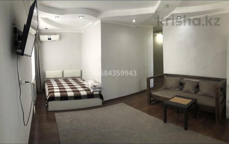 1-комнатная квартира · 35 м² · 3/5 этаж, Льва Толстого за 10 000 ₸ в Уральске — фото 2