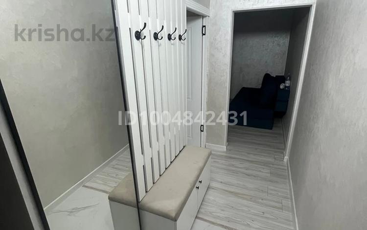 3-комнатная квартира · 60 м² · 3/5 этаж, 17-й микрорайон 2 за 250 000 ₸ в Шымкенте, Аль-Фарабийский р-н — фото 2