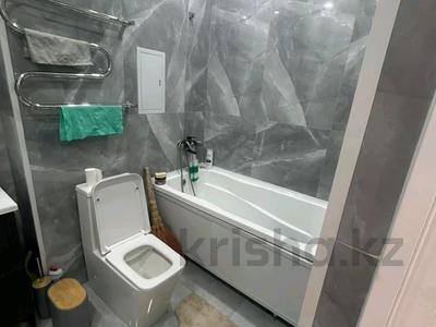 2-комнатная квартира · 68 м² · 1/6 этаж, 39-й мкр 4 за 200 000 ₸ в Актау