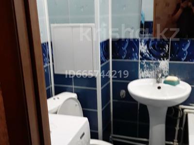 1-комнатная квартира · 40 м² · 2/5 этаж, 4-й микрорайон 6 — С.Датова за 1 500 〒 в Уральске