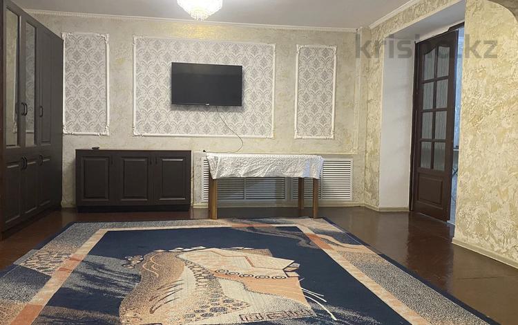 3-комнатная квартира · 110 м² · 1/5 этаж, проспект Достык 111/4 — Клочкова за 320 000 ₸ в Алматы, Медеуский р-н — фото 2