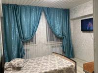 1-комнатная квартира, 33 м², 1/5 этаж по часам, Тынышбаева 1 — Сеивулина за 2 000 〒 в Алматы, Турксибский р-н