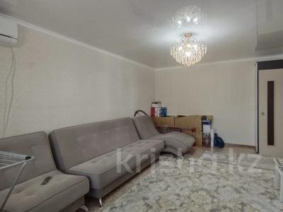 2-комнатная квартира · 58.9 м² · 8/9 этаж, Докучаева — ЦЕМПОСЕЛОК за 25 млн 〒 в Семее