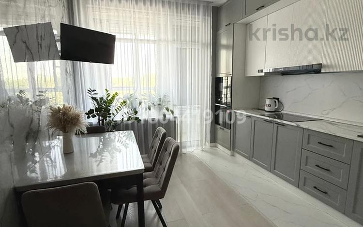 1-комнатная квартира · 43 м² · 3/16 этаж, мкр Акжайык, Сырым батыра 2/30 за 200 000 ₸ в Шымкенте, Абайский р-н — фото 2