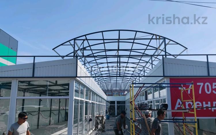 Свободное назначение, офисы, магазины и бутики, общепит, салоны красоты, медцентры и аптеки, развлечения, студии · 160 м² за 640 000 〒 в Уральске — фото 4