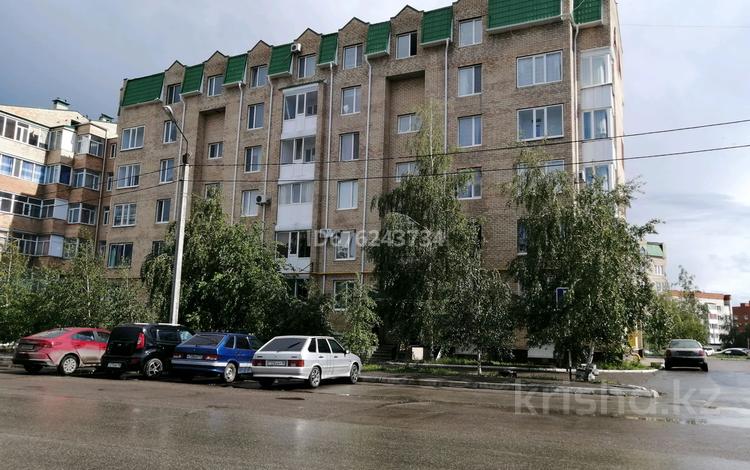 2-комнатная квартира, 68 м², 3/6 этаж, 5 микрорайон 14 за 27 млн 〒 в Костанае — фото 2