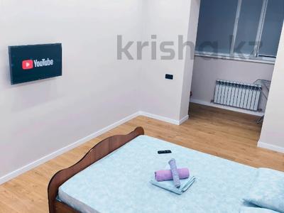 1-комнатная квартира · 50 м² · 2/5 этаж, 16-й мкр 86-86/1 — ТРК АКТАУ, МОРЕ, АКВАПАРК, ЦЕНТР ГОРОДА за 9 000 ₸ в Актау