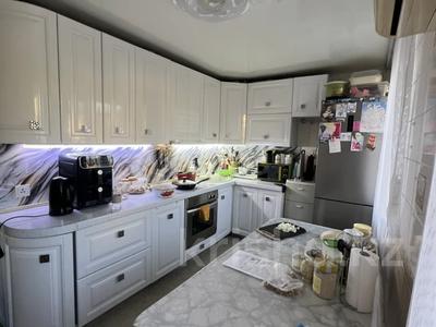 3-бөлмелі пәтер · 60 м² · 2/5 қабат, Язева, бағасы: 21.5 млн ₸ в Караганде, Казыбек би р-н