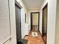 2-комнатная квартира · 45 м² · 5/5 этаж, Ихсанова 73/2 — Жанында мектеп, балабақша, дүкен, №1 емхана, «Талап» клиникасы, «Революция» және «Юбиляр» аялдамалары орналасқан. за 170 000 ₸ в Уральске, мкр Школьник — фото 3