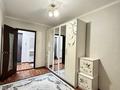 2-комнатная квартира · 45 м² · 5/5 этаж, Ихсанова 73/2 — Жанында мектеп, балабақша, дүкен, №1 емхана, «Талап» клиникасы, «Революция» және «Юбиляр» аялдамалары орналасқан. за 170 000 ₸ в Уральске, мкр Школьник — фото 5