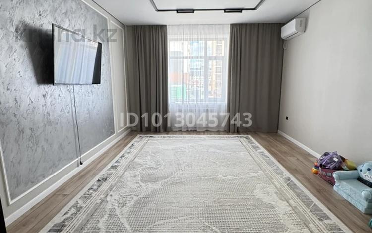3-комнатная квартира · 89 м² · 2/10 этаж, Муканова за 350 000 ₸ в Караганде, Казыбек би р-н — фото 2