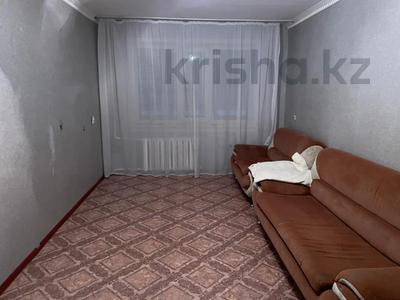 2-бөлмелі пәтер · 44 м² · 1/5 қабат, Строителей 28, бағасы: 8.5 млн ₸ в Аксу