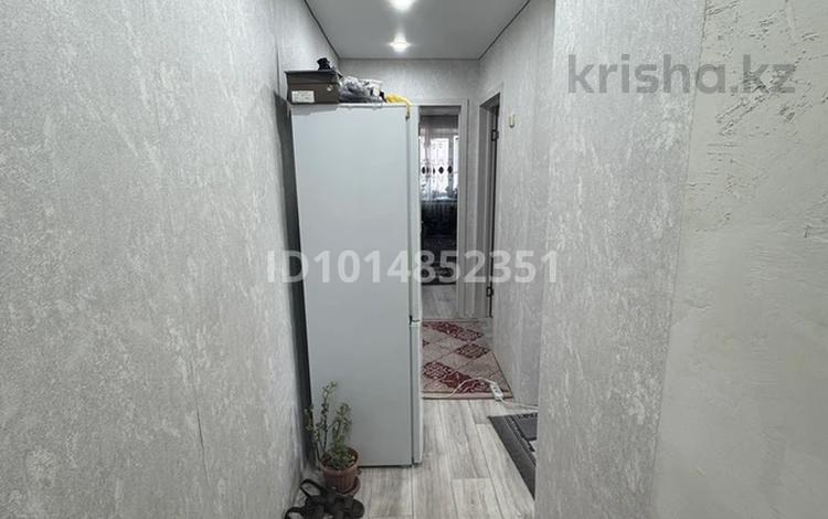 3-комнатная квартира · 52.7 м² · 5/5 этаж, 4 микрорайон 11 за 10 млн ₸ в Лисаковске — фото 2