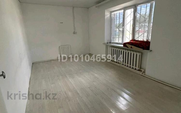2-комнатная квартира · 50 м² · 1/2 этаж, Геолог 17 за 3 млн ₸ в Эмбе — фото 2