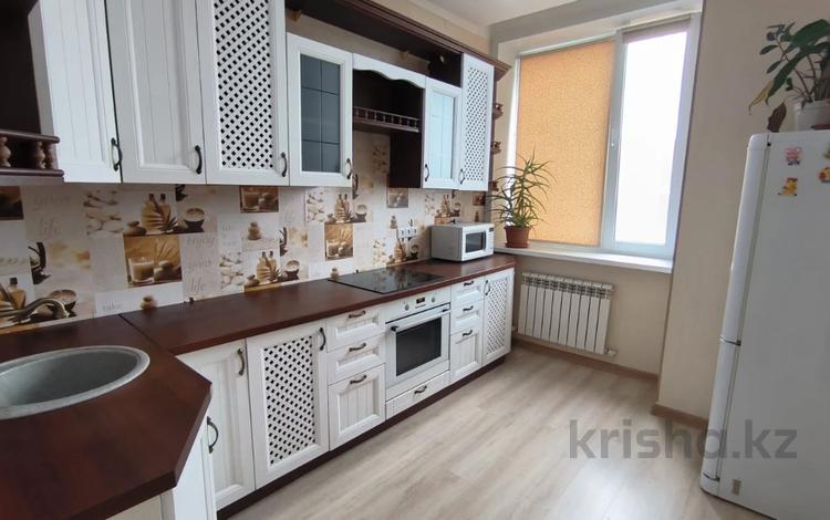 3-бөлмелі пәтер · 64.7 м² · 8/12 қабат, Степной 2 ш/а., Мкр Юго-Восток, мкр Степной 2, бағасы: 33 млн ₸ в Караганде, Казыбек би р-н — фото 2