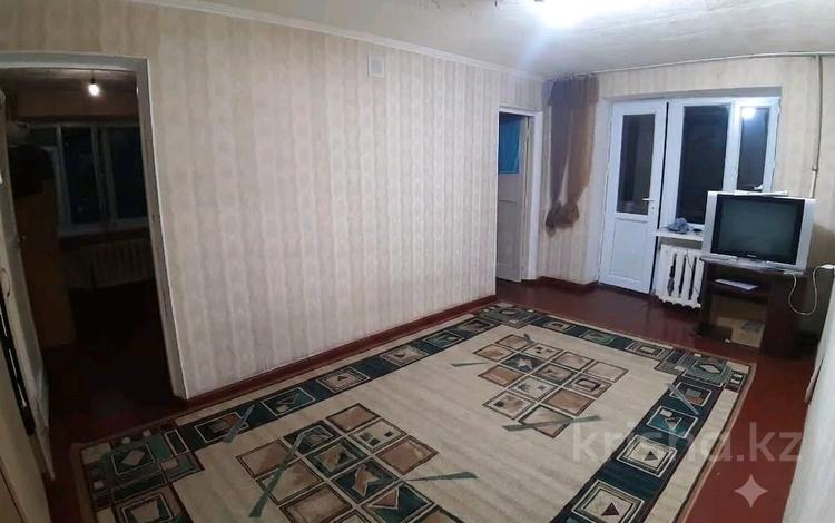 3-бөлмелі пәтер · 50 м² · 4/5 қабат, Абая — район Облакимата, бағасы: 18 млн ₸ в Таразе — фото 2
