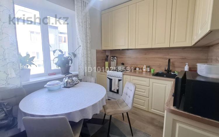 3-комнатная квартира · 67.2 м² · 11/12 этаж, мкр Аксай-1 за 47 млн ₸ в Алматы, Ауэзовский р-н — фото 53
