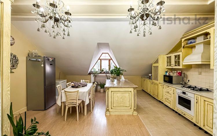 5-бөлмелі пәтер · 270 м² · 4/4 қабат, мкр Нур Алатау, Жанар — СРОЧНАЯ ПРОДАЖА, бағасы: 190 млн ₸ в Алматы, Бостандыкский р-н — фото 2