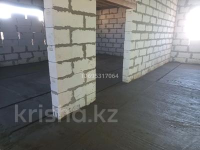 Жеке үй • 4 бөлмелер • 160 м² • 10 сот., Көкжиде 1168, бағасы: 11 млн 〒 в Актобе, жилой массив Бауырластар-5