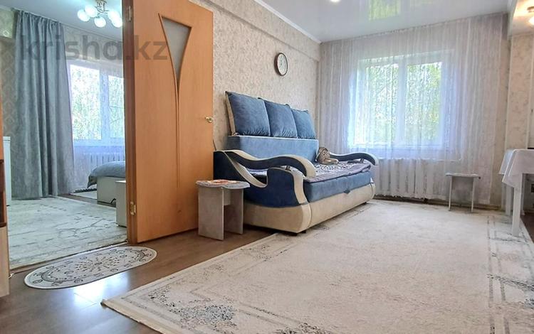 2-комнатная квартира, 43 м², 2/5 этаж, Кабанбай Батыра 116 за 16.5 млн 〒 в Усть-Каменогорске — фото 2