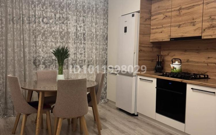 3-бөлмелі пәтер · 67 м² · 4/6 қабат, Мкр. Юбилейный 21, бағасы: 36 млн ₸ в Костанае — фото 5