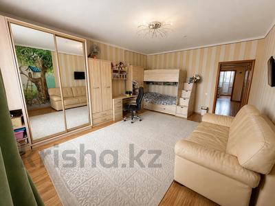 3-комнатная квартира · 125 м² · 13/15 этаж, Ходжанова за 124 млн ₸ в Алматы, Бостандыкский р-н
