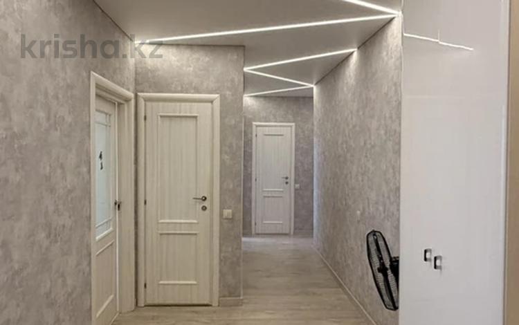 3-комнатная квартира · 105 м² · 3/12 этаж, Максут Нарикбаев 5 за 62 млн ₸ в Астане, Нура р-н — фото 2