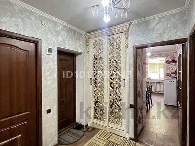 3-бөлмелі пәтер · 70 м² · 2/2 қабат, 4-шағынаудан 34 — байтулы баба, бағасы: 25 млн ₸ в Шымкенте, Туран р-н