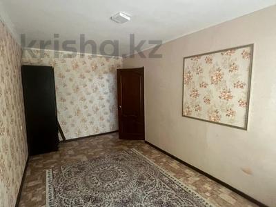 3-комнатная квартира · 60 м² · 1/5 этаж, мкр 8, Братья Жубановых за 14 млн ₸ в Актобе