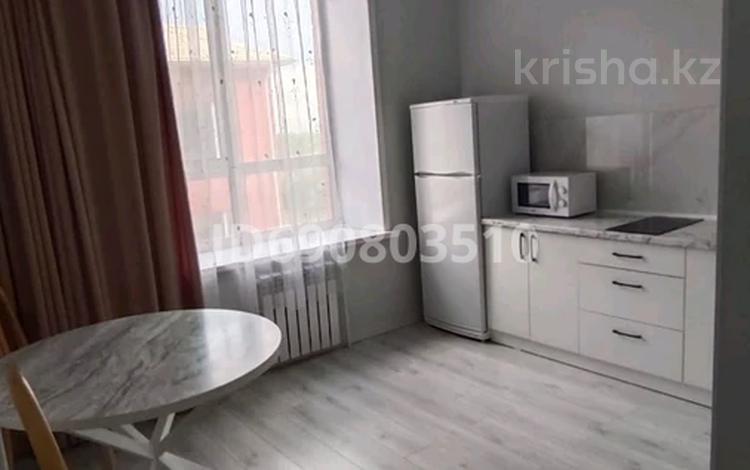 1-комнатная квартира, 40 м², 2/5 этаж помесячно, Алтынсарина 228б