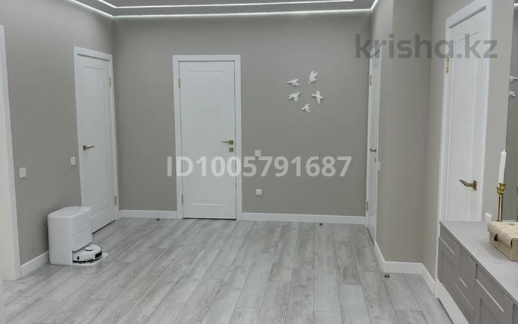 3-бөлмелі пәтер · 121.6 м² · 9/9 қабат, Абая 244, бағасы: 55 млн ₸ в Уральске — фото 2