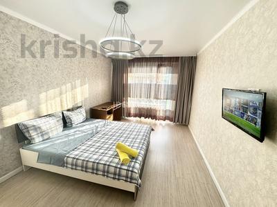 1-бөлмелі пәтер, 50 м², 9/10 қабат тәулігіне, мкр Шугыла 340/8к3, бағасы: 13 000 〒 в Алматы, Наурызбайский р-н