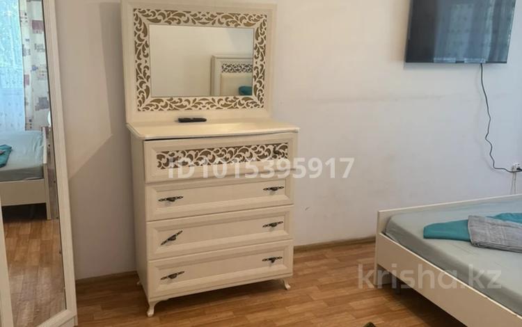1-бөлмелі пәтер · 45 м² · 3/5 қабат, Сатпаева 26 — Центр, бағасы: 10 000 ₸ в Атырау — фото 2