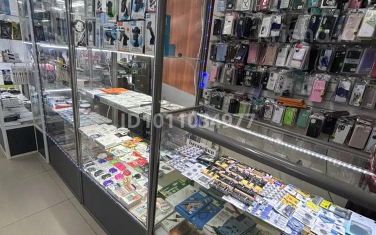 Магазины и бутики · 12 м² за 900 000 ₸ в Караганде, Алихана Бокейханова р-н — фото 4