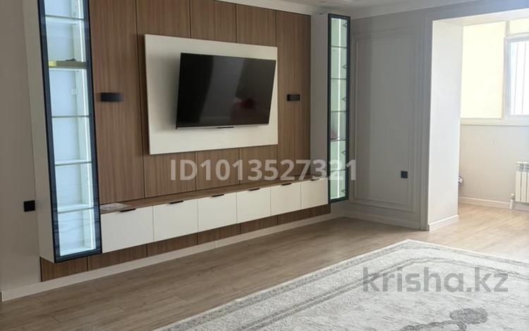 2-бөлмелі пәтер · 89 м² · 8/9 қабат, мкр. Алтын орда, Алтын орда 19д, бағасы: 30.5 млн ₸ в Актобе — фото 2