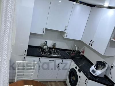 2-комнатная квартира · 45 м² · 4/9 этаж, Абая 52 а дом 6 за 300 000 ₸ в Алматы
