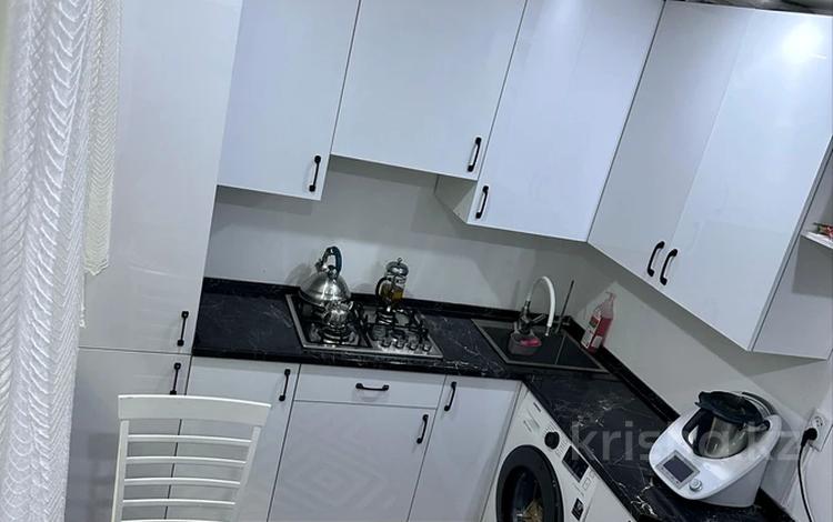 2-комнатная квартира · 45 м² · 4/9 этаж, Абая 52 а дом 6 за 300 000 ₸ в Алматы — фото 2