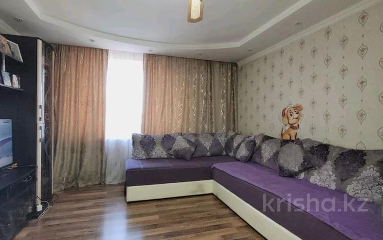 3-бөлмелі пәтер · 64 м² · 8/9 қабат, Утепбаева, бағасы: 25 млн ₸ в Семее — фото 2